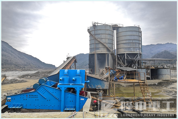 恭喜，河南日产1500吨石子洗沙细沙回收机生产线正式投产